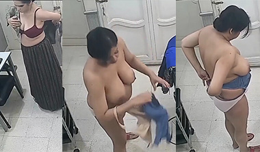 Hot Bhabhi On Parlor – Changing Clothes Captured Ipcam